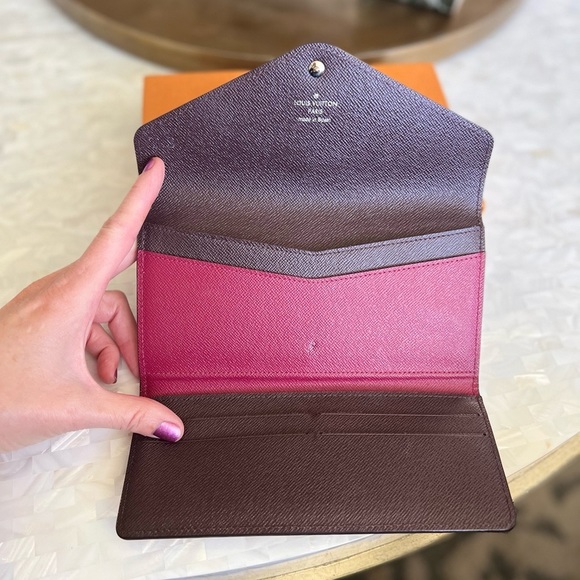 Louis Vuitton Wallet - Picture 3 of 10